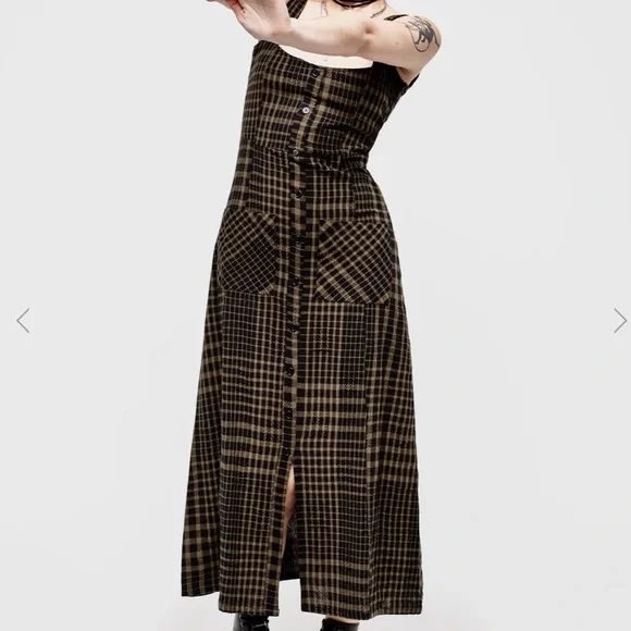 Plaid Sleeveless Dress - Picture 3 of 12